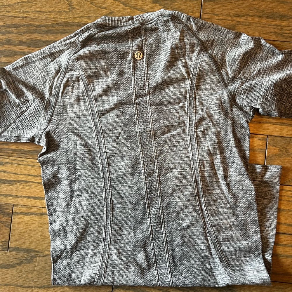 Long sleeve lululemon top